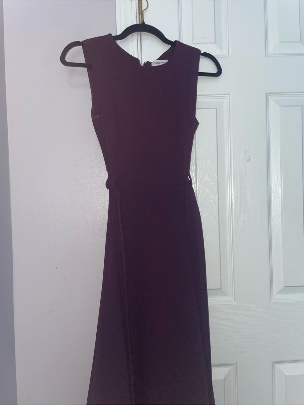 Clavin Klein Classic Sleeveless Wine Midi Dress